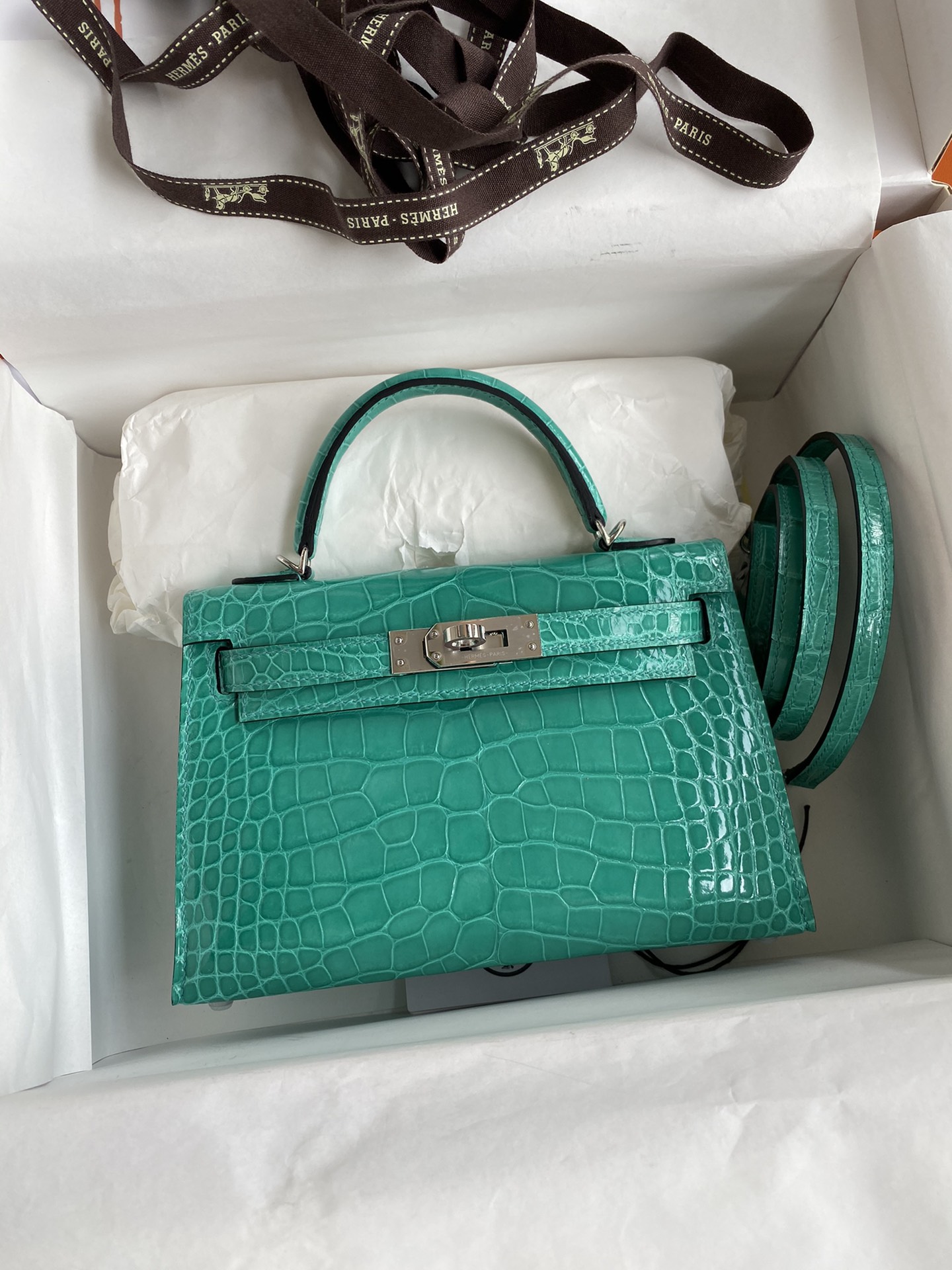 Hermes Kelly Mini II Bag 19CM In Vert Jade Shiny Alligator Leather